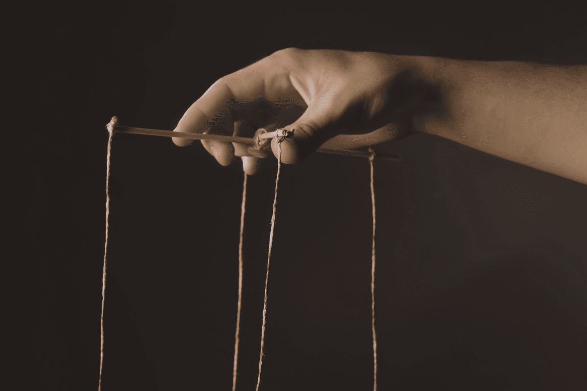 is everyone manipulative?